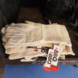 BBQ Handschoenen leer.